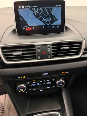 Mazda 3 1.5 Ambition
