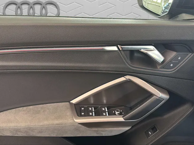 AUDI Q3 40 TFSI advanced quattro S-tronic