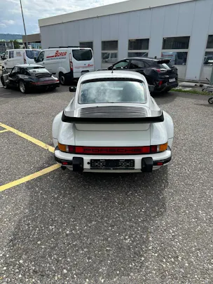 Porsche 911 Carrera