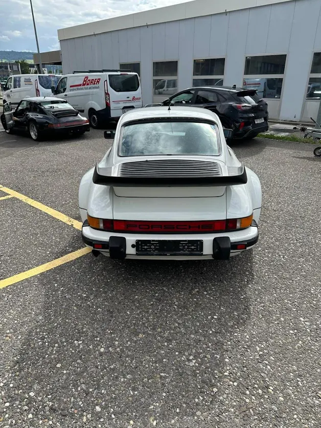 Porsche 911 Carrera