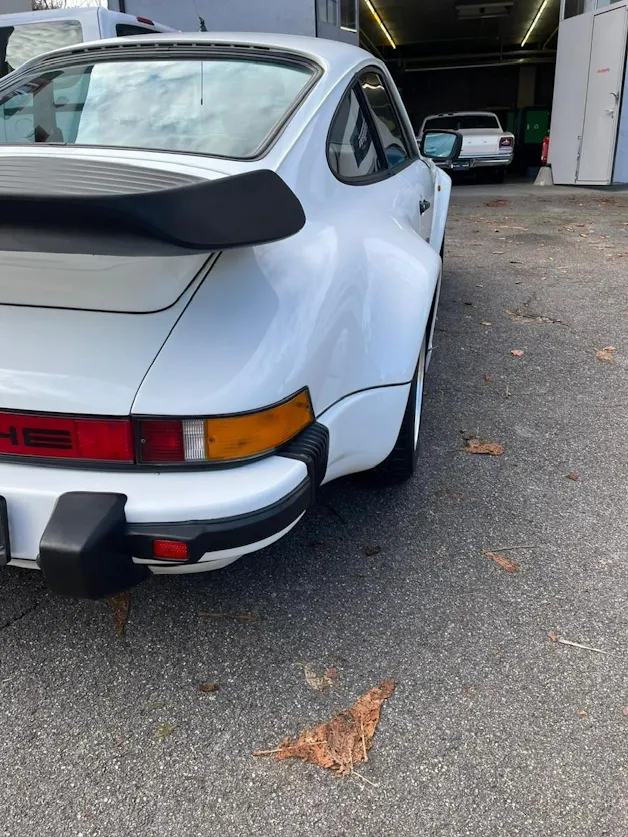 Porsche 911 Carrera