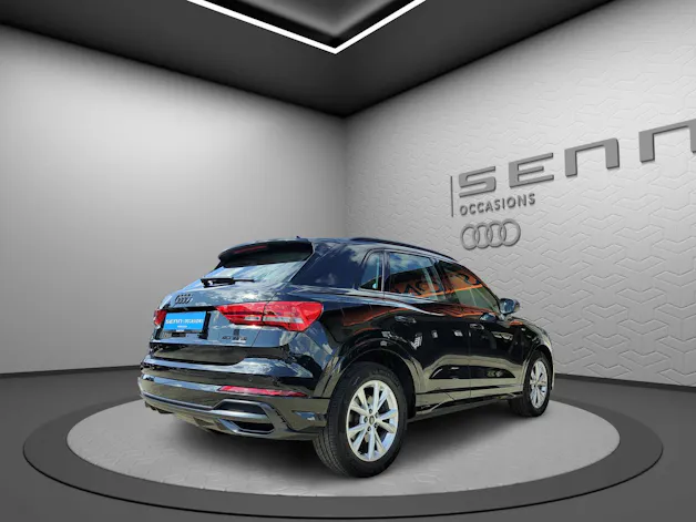 AUDI Q3 40 TFSI S line quattro S-tronic
