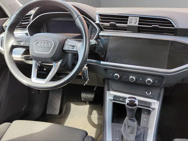 AUDI Q3 40 TFSI S line quattro S-tronic