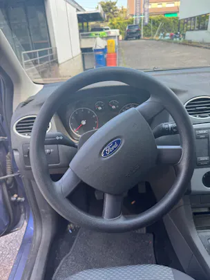 Ford Focus 2.0i Carving