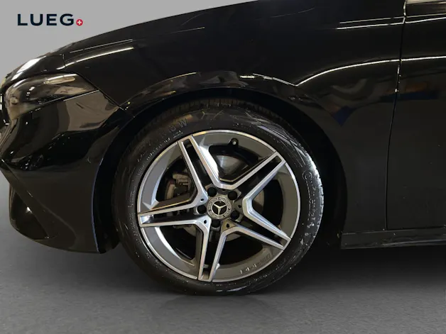Mercedes-Benz A 200 d - AMG / Rückfahrkamera / Standheizung / Sitzmemory / Winkel-Assistent