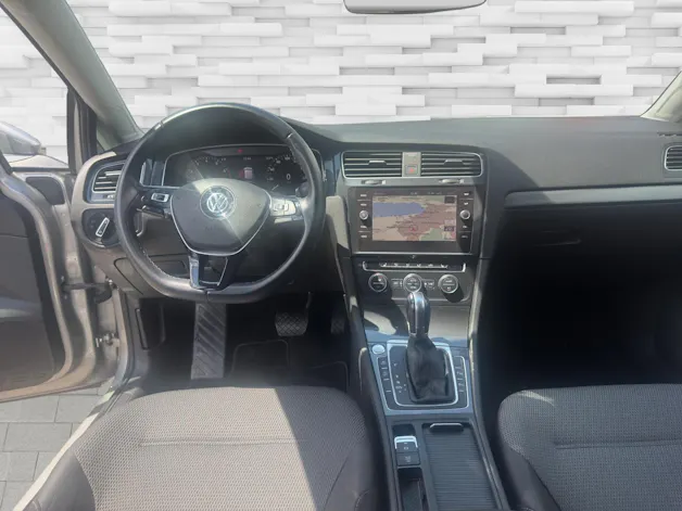 VW Golf 1.5 TSI EVO Highline DSG