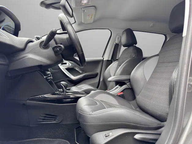 Peugeot 2008 1.2 PureTech Allure EAT6