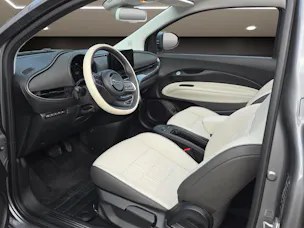 Fiat 500 Cabrio La Prima by