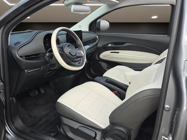 Fiat 500 Cabrio La Prima by