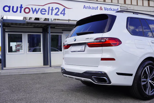 BMW X7 xDrive 48V 40d Steptronic M-PAKET!!! INDIVIDUAL!!! 7-PLÄTZER!!!