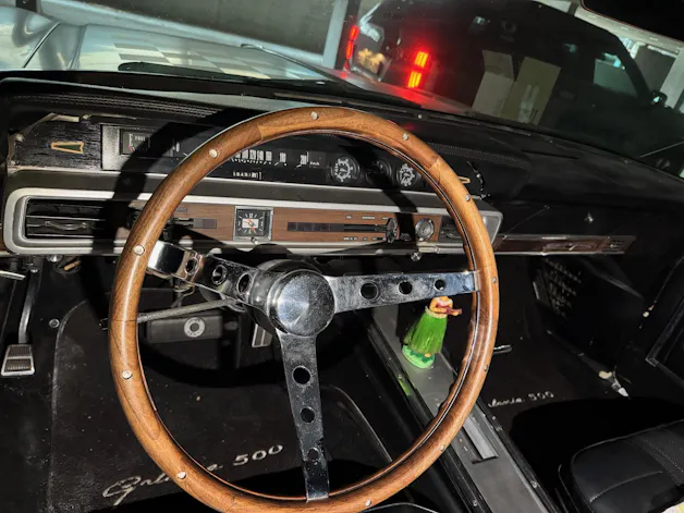 Ford Galaxy V8 428