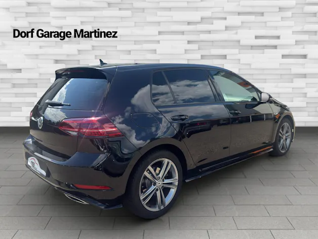 VW Golf 1.5 TSI EVO Highline DSG R-Line