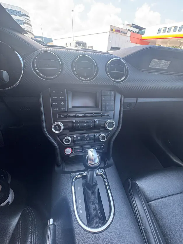 Ford Mustang 3.7