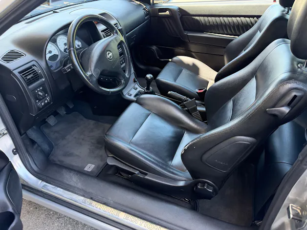 Opel Astra Cabrio 2.2i 16V Bertone Edition