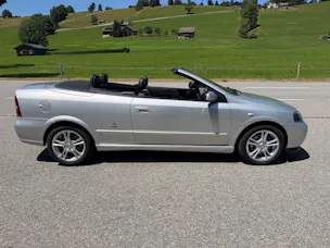 Opel Astra Cabrio 2.2i 16V Bertone Edition
