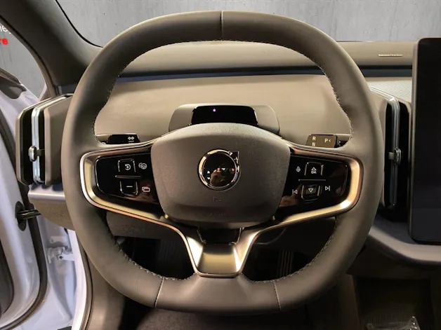 Volvo EX30 P8 69 kWh AWD Ultra