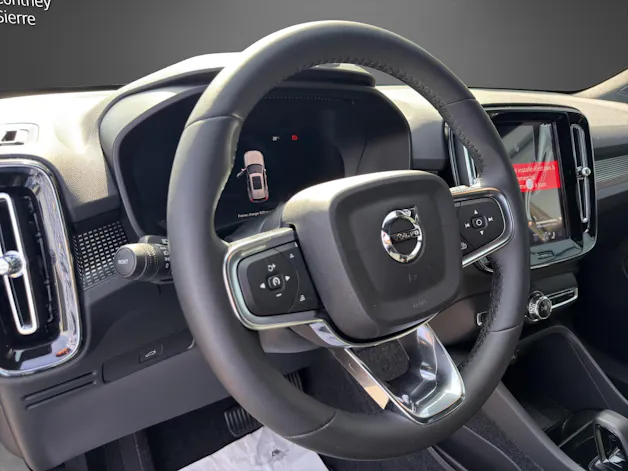Volvo EX40 82kWh Twin Motor Performance AWD Xcentric Black Edition