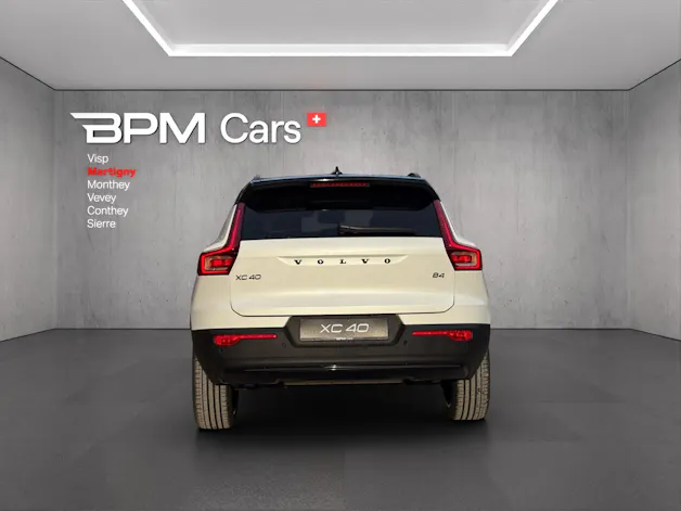 Volvo XC40 B4 Benzin Mild Hybrid Ultra Black Edition DCT