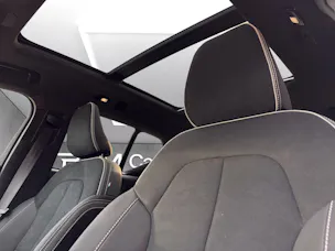 Volvo XC40 B4 Benzin Mild Hybrid Ultra Black Edition DCT