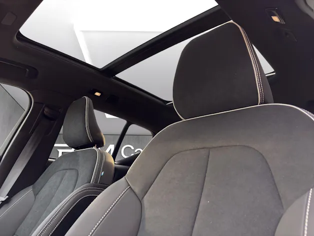 Volvo XC40 B4 Benzin Mild Hybrid Ultra Black Edition DCT