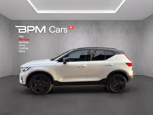 Volvo XC40 B4 Benzin Mild Hybrid Ultra Black Edition DCT
