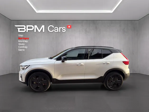 Volvo XC40 B4 Benzin Mild Hybrid Ultra Black Edition DCT