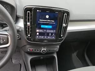 Volvo XC40 B3 Benzin Mild Hybrid Core DCT