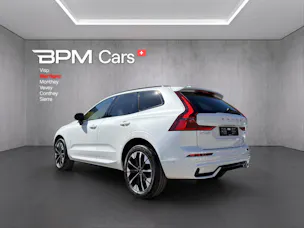 Volvo XC60 B5 Benzin Mild Hybrid AWD Ultra Dark Geartronic