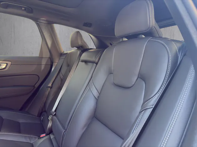 VOLVO XC60 T6 eAWD PluginHybrid Ultra Dark Geartronic