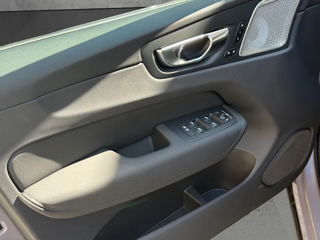 Volvo XC60 T6 eAWD PluginHybrid Ultra Dark Geartronic