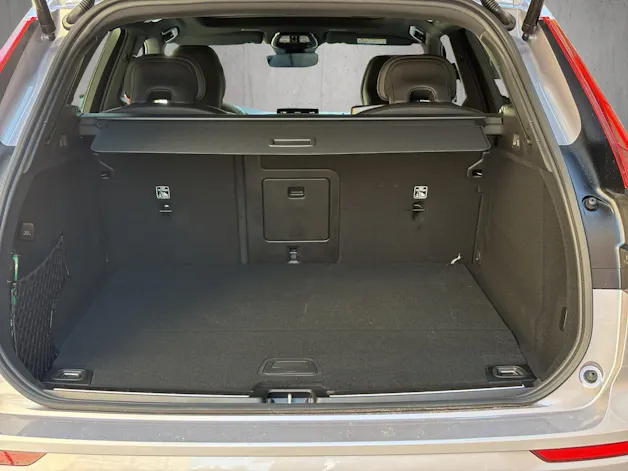 VOLVO XC60 T6 eAWD PluginHybrid Ultra Dark Geartronic
