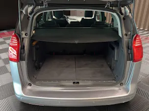 PEUGEOT 5008 1.6 THP Allure Tiptronic