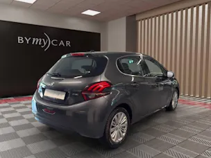 Peugeot 208 1.2 PureTech Allure EAT6