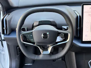 VOLVO EX30 P8 69 kWh AWD Ultra
