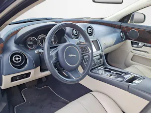 Jaguar XJ 5.0 V8 Portfolio