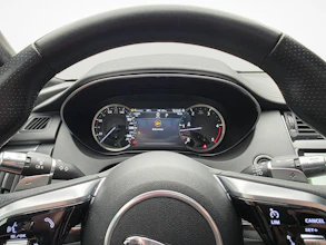 https://vehicle.imgix.net/4401032/bf302837-1cc5-4dfa-aedc-0836ff8501d4.jpg