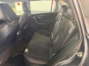 https://vehicle.imgix.net/4401039/169a9a82-2d15-4cad-9ec4-3e8ac1e66d62.jpeg