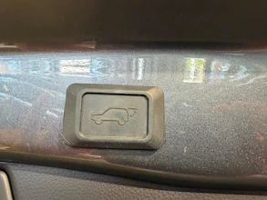 https://vehicle.imgix.net/4401039/29de8fce-6f1d-4be9-b6e2-d8f28fd5b1dc.jpeg
