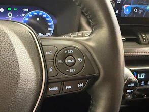 https://vehicle.imgix.net/4401039/b40c9ebf-e65f-4d8a-b54a-9e94cefb2b08.jpeg