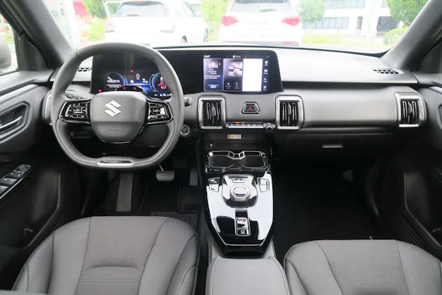 Suzuki e Vitara Sakura Top 4x4