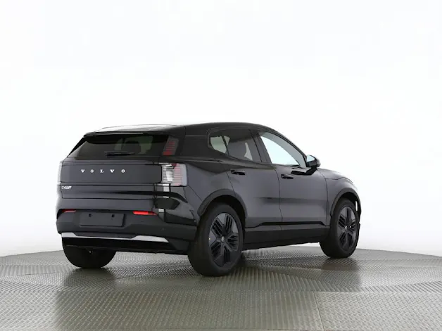 VOLVO EX30 Cross Country P8 Ultra AWD