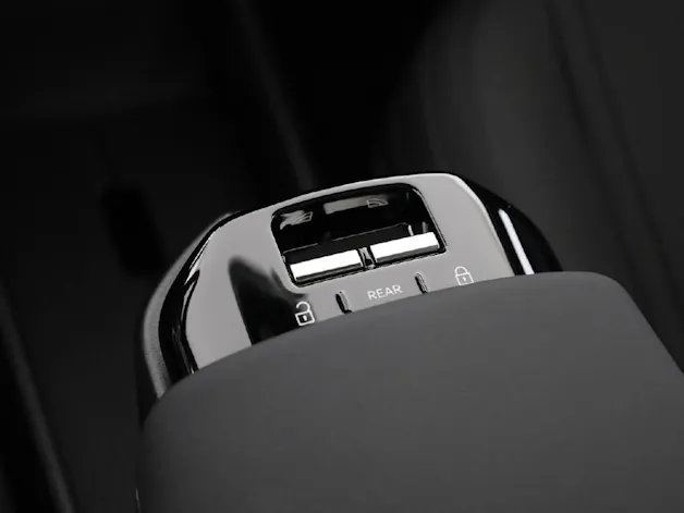 VOLVO EX30 Cross Country P8 Ultra AWD