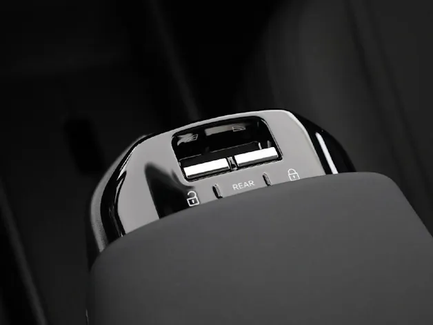 VOLVO EX30 Cross Country P8 Ultra AWD