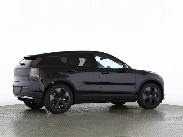 VOLVO EX30 Cross Country P8 Ultra AWD