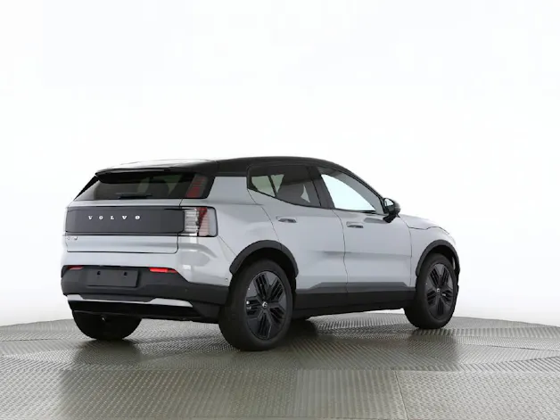 VOLVO EX30 Cross Country P8 Ultra AWD