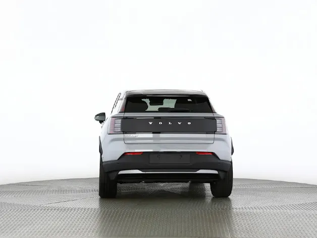 VOLVO EX30 Cross Country P8 Ultra AWD