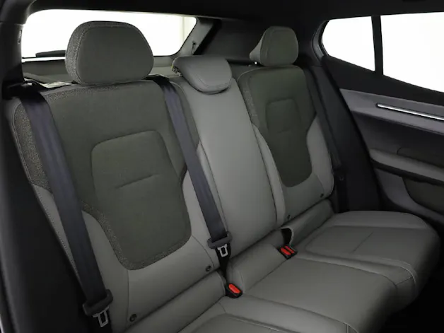 VOLVO EX30 Cross Country P8 Ultra AWD
