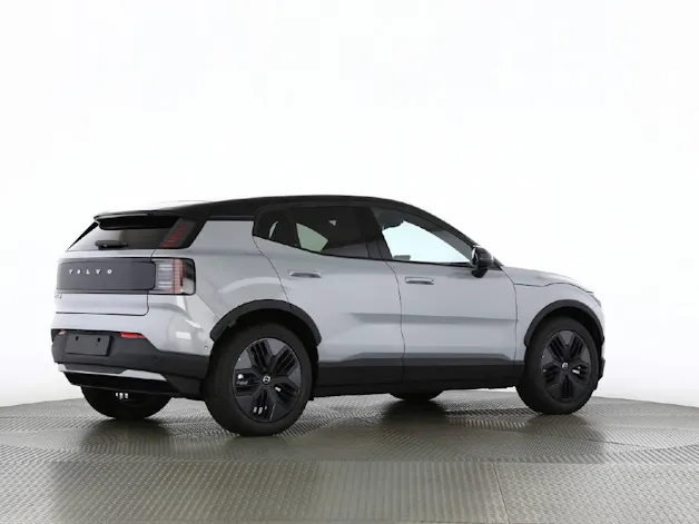 VOLVO EX30 Cross Country P8 Ultra AWD