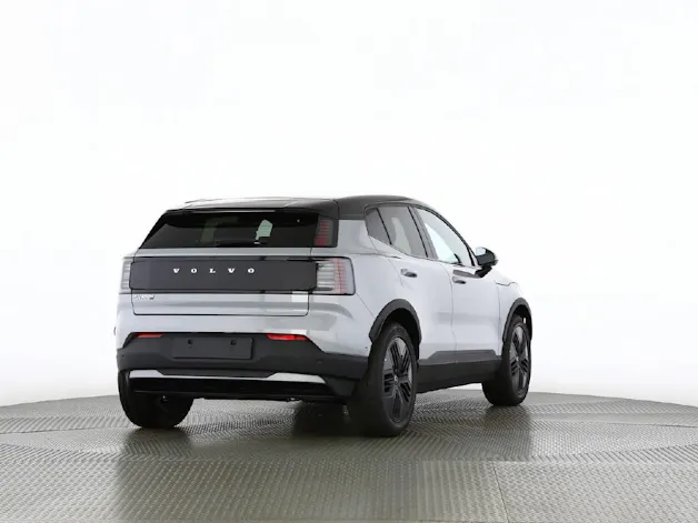 VOLVO EX30 Cross Country P8 Ultra AWD