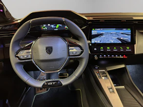 https://vehicle.imgix.net/4401073/8070cad0-b327-4a02-a9a7-c1e8ea35ada1.jpg